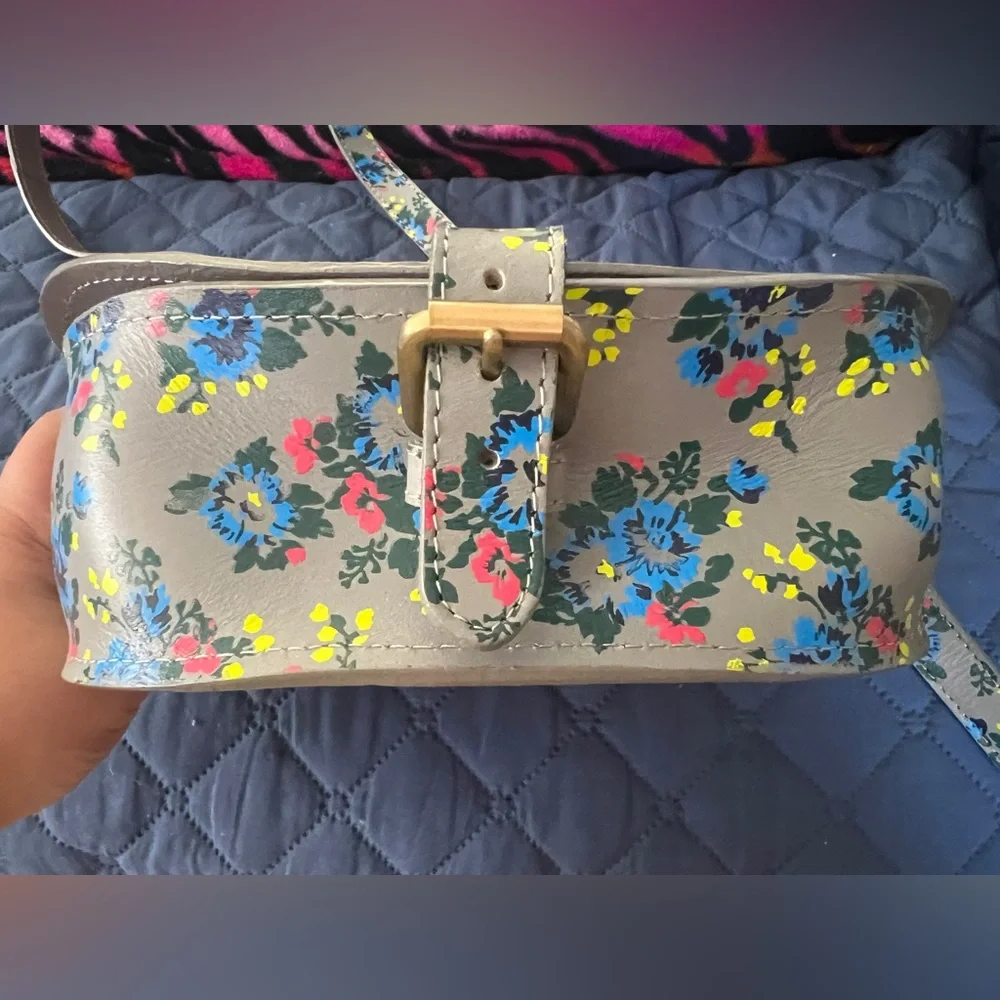 Johnnie B Floral Crossbody - Picture 7 of 10